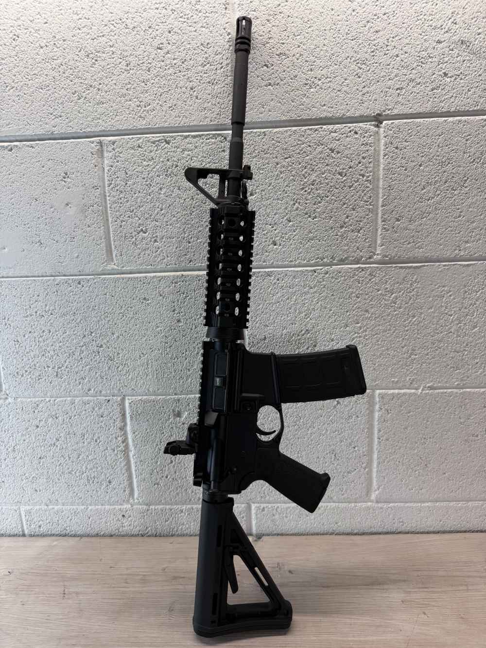 2014 Colt LE6920MP-R in perfect condition-img-1