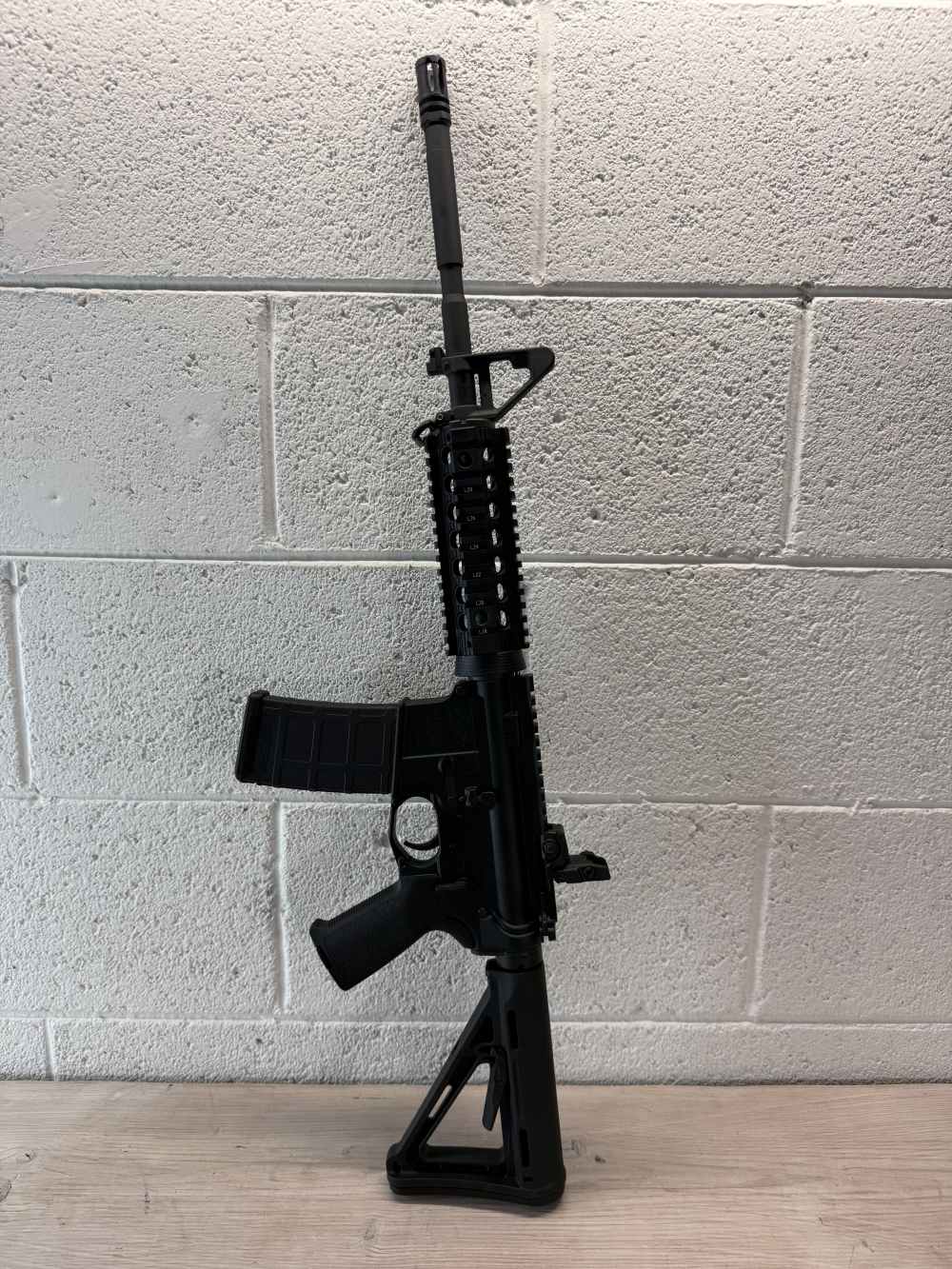 2014 Colt LE6920MP-R in perfect condition-img-2