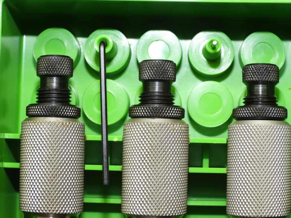 Redding 8X57 Mauser deluxe 3 die set, series A dies, PN. 84159-img-4