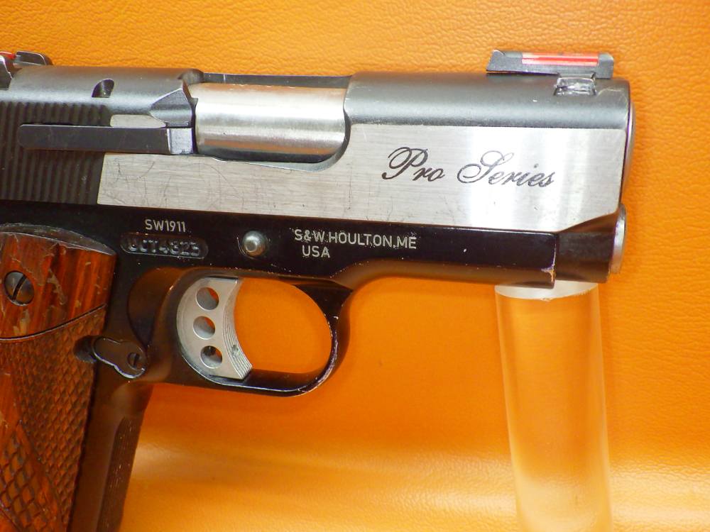 S&W SW1911 Pro Series .45 ACP 3.25" Bbl Walnut Grip Panels Two-Tone Slide-img-6