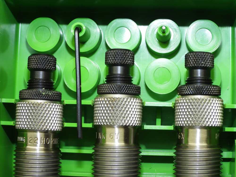 Redding .22 Hornet Deluxe 3 Die set, series A, PN. 84102-img-3