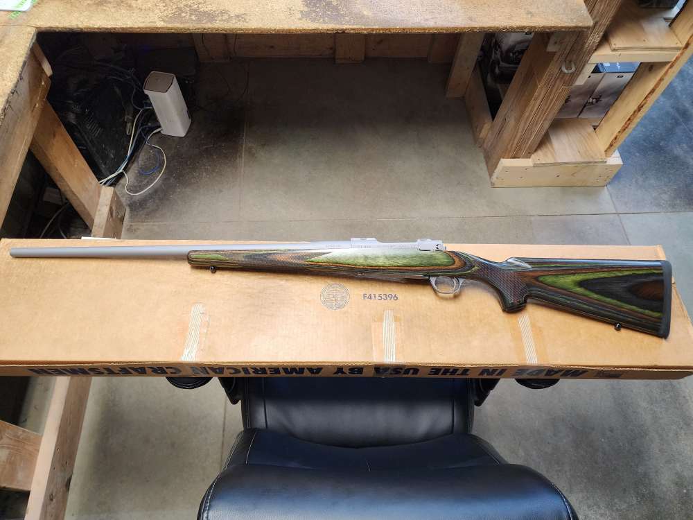 PICS! NEW RUGER M 77 HAWKEYE PREDATOR 22-250 REM 24" STAINLESS 250 24 GREEN-img-12