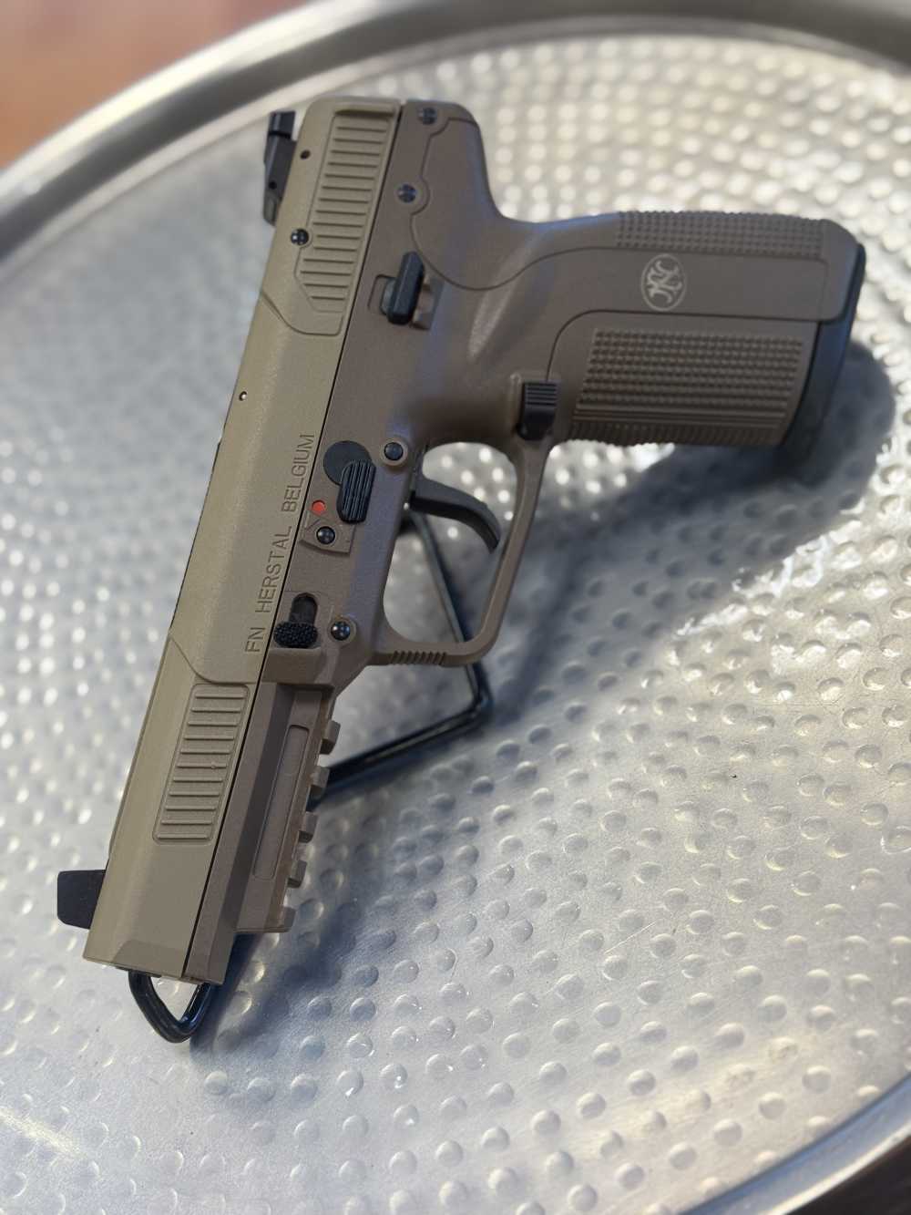 FN Five Seven -img-1