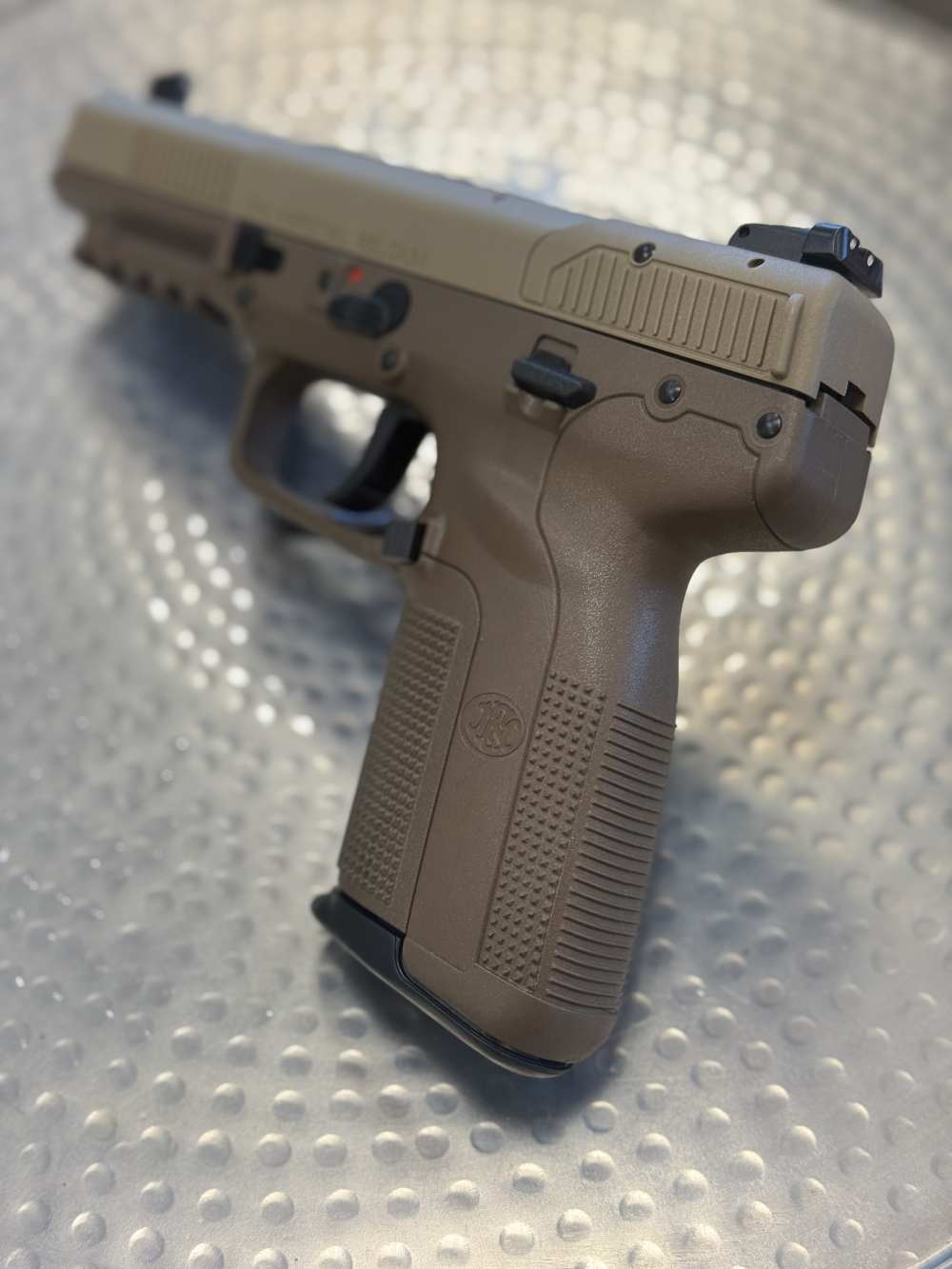 FN Five Seven -img-3