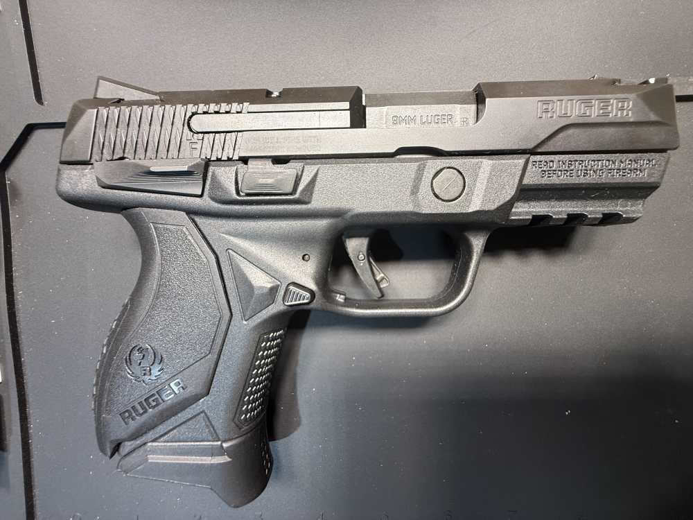 Ruger American 9mm compact LNIB-img-2