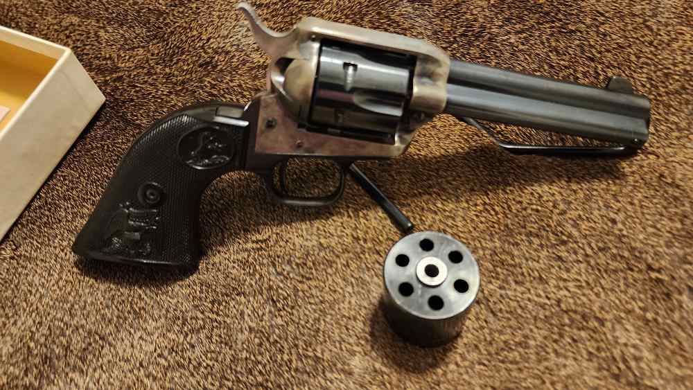 COLT Peacemaker 1972 22 4 3/8" barrel SN G35187 Single Action SA-img-5