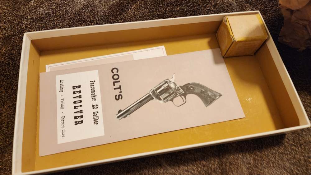 COLT Peacemaker 1972 22 4 3/8" barrel SN G35187 Single Action SA-img-2