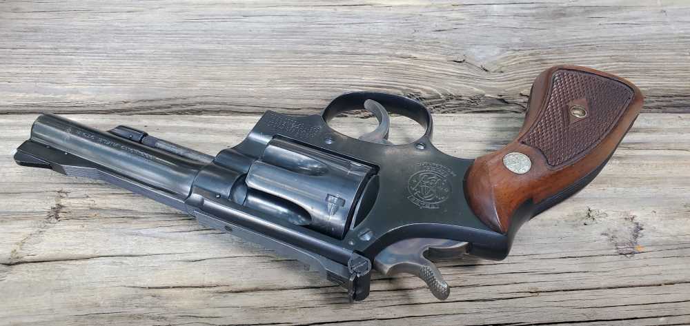 S&W Smith and Wesson Pre 18 22LR revolver. K22. K-22 Combat Masterpiece-img-9