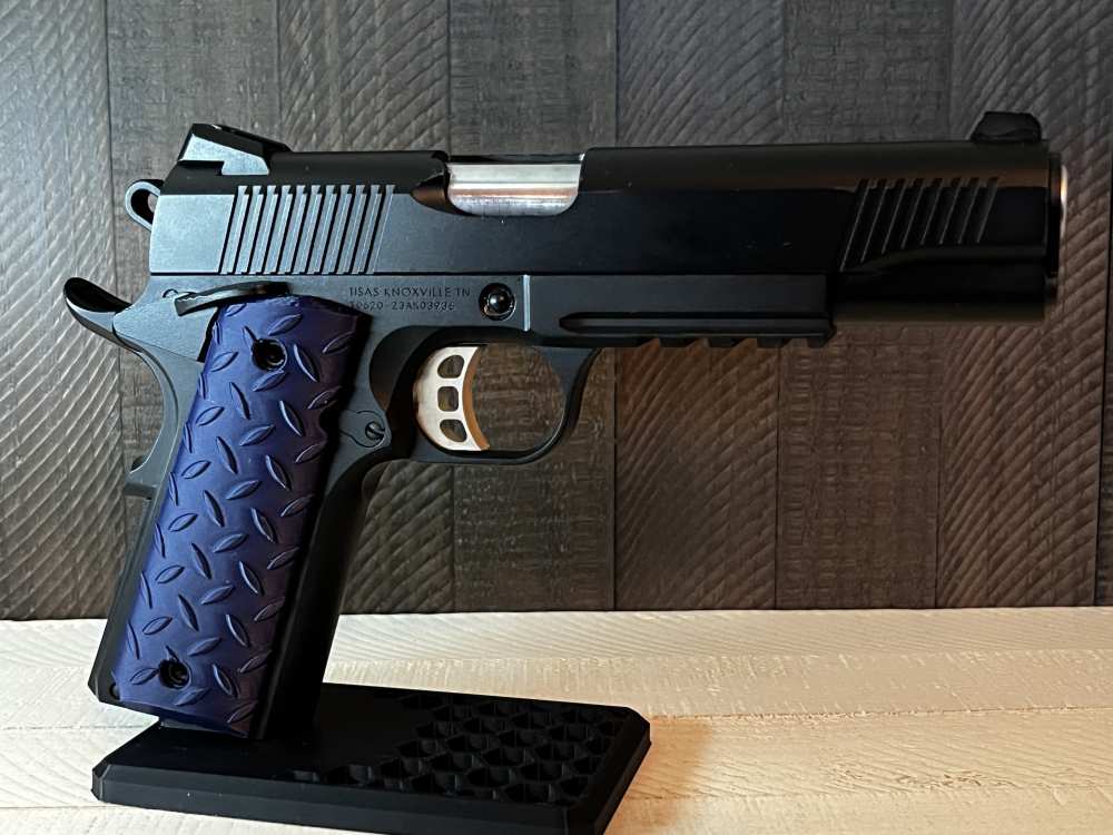 Blue Diamond Tread 1911 Pistol Grips Kimber Colt Rock Island Springfield-img-0