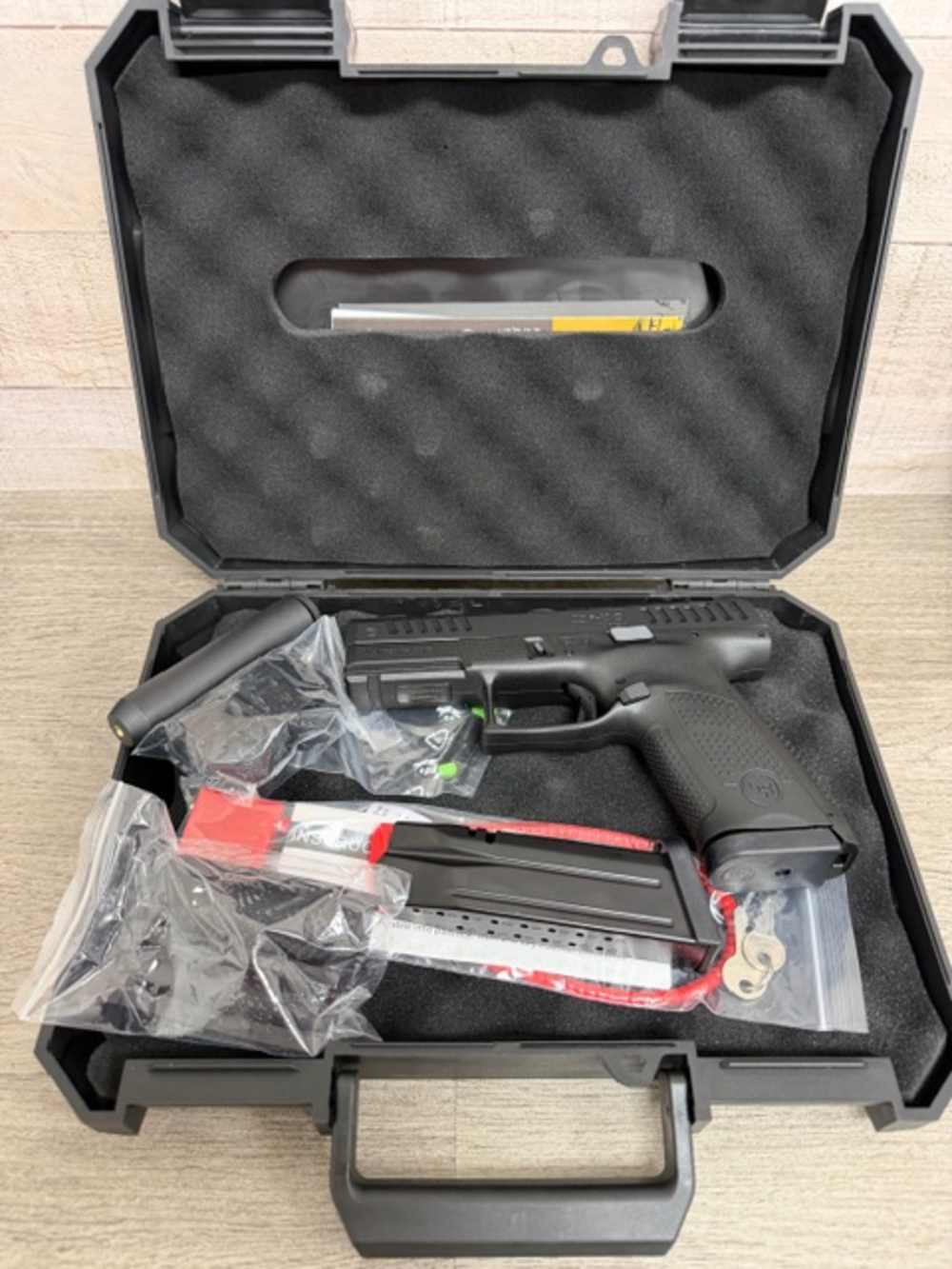 CZ P-10C PORTED OPTIC CUT SLIDE 91578 9MM 2-15 ROUND MAGS BRAND NEW-img-4