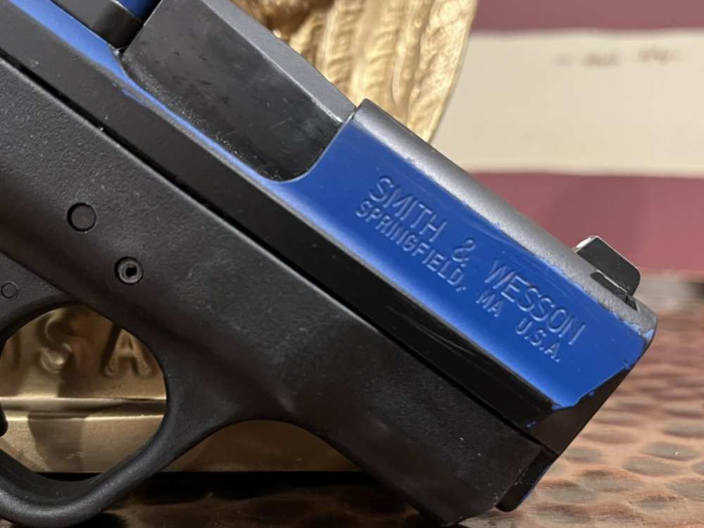 Smith & Wesson S&W M&P9 Shield Custom Police Blue Line 5 mags holster -img-12