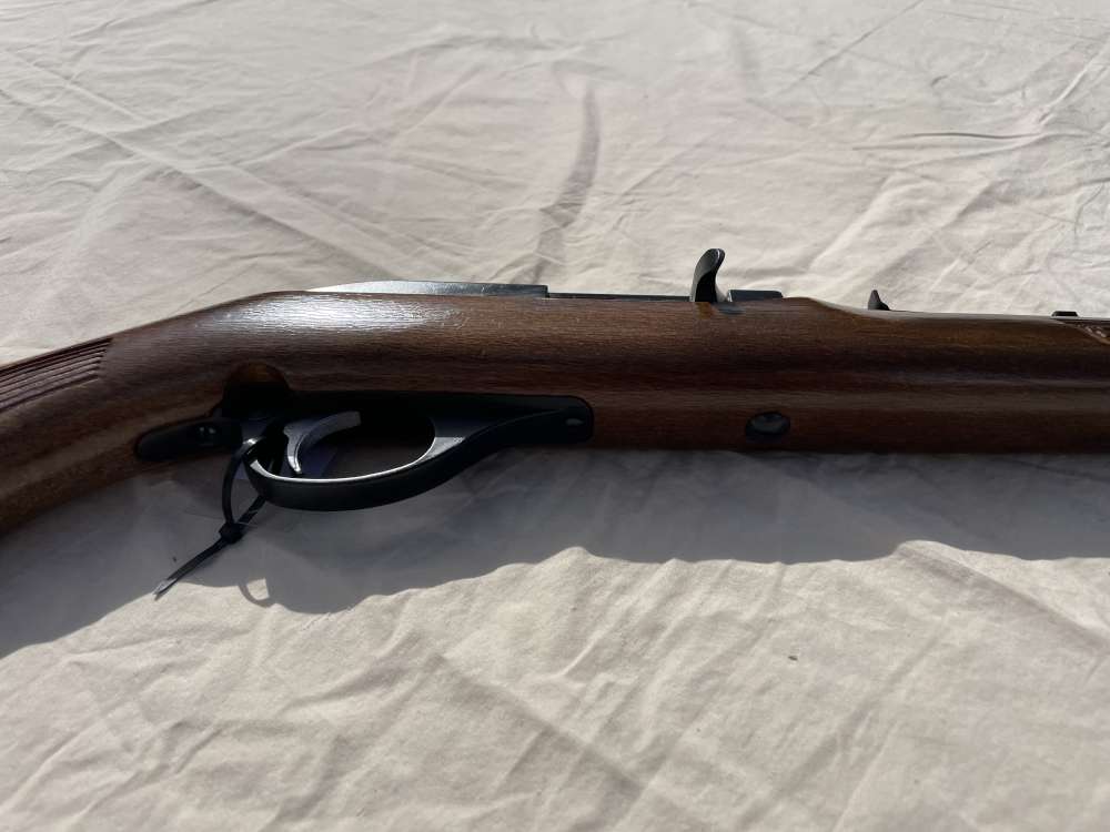 Glenfield Model 60 by Marlin 22 LR Nice Condition-img-8