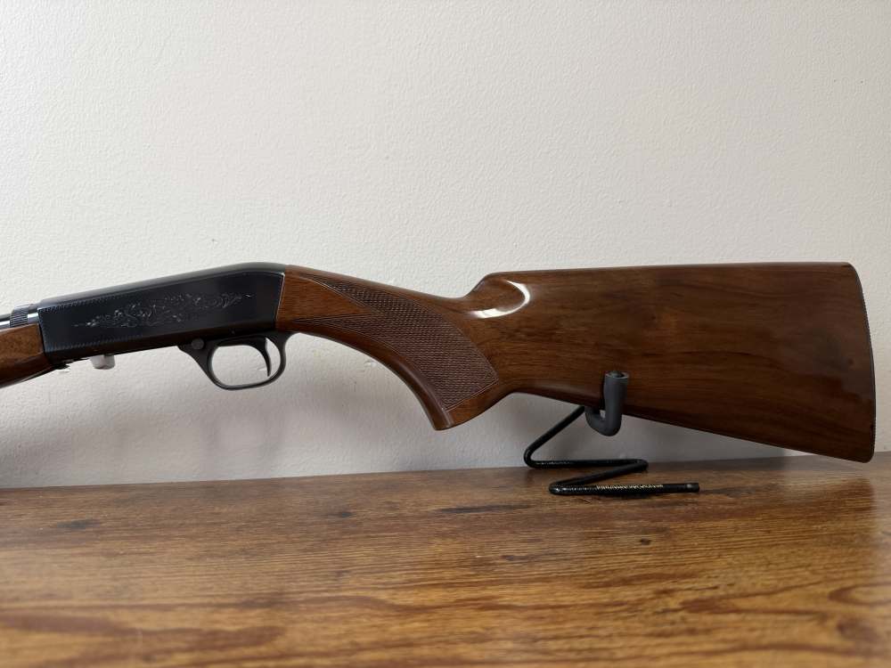 Browning SA-22 Semi Auto Rifle .22 LR Japan Engraved-img-2