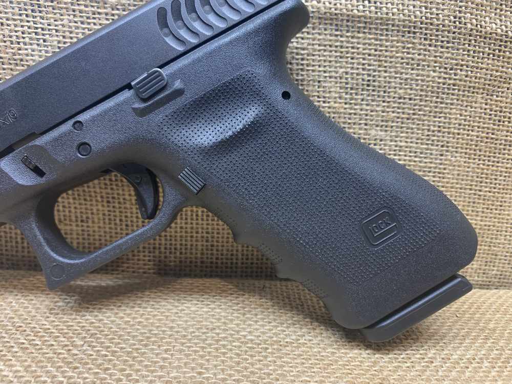 Glock 17 RTF2 “Fish Gill” 9mm—No Box-img-3