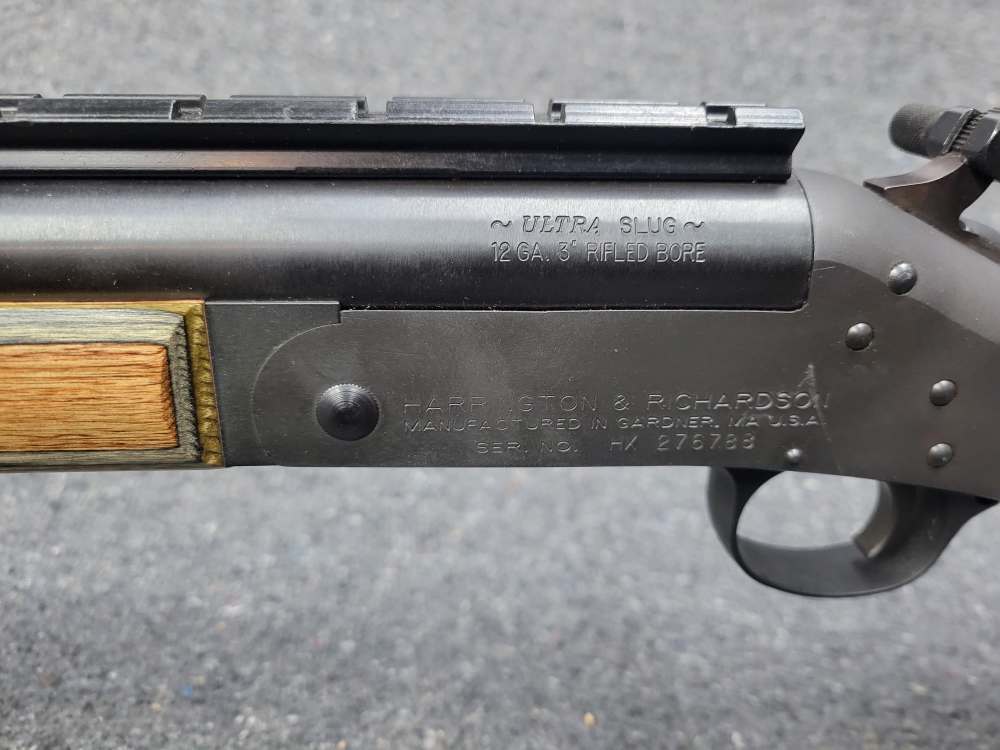 Harrington and Richardson Ultra Slug Cal. 12 Gauge TAKE A SHOT-img-4