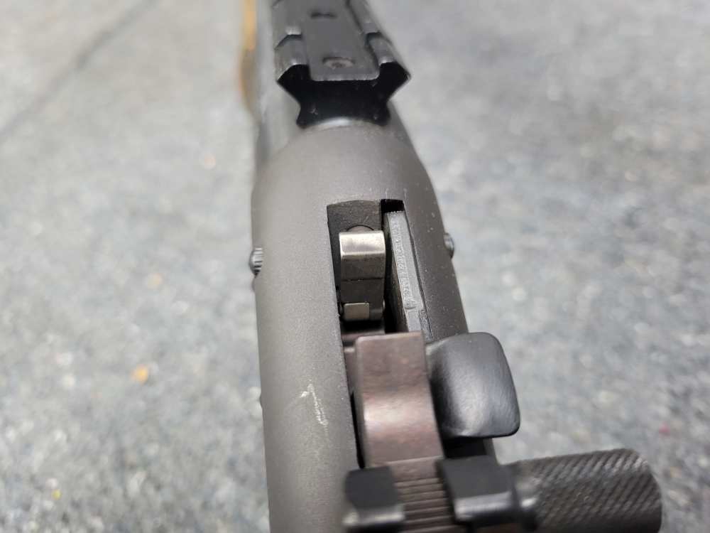 Harrington and Richardson Ultra Slug Cal. 12 Gauge TAKE A SHOT-img-11