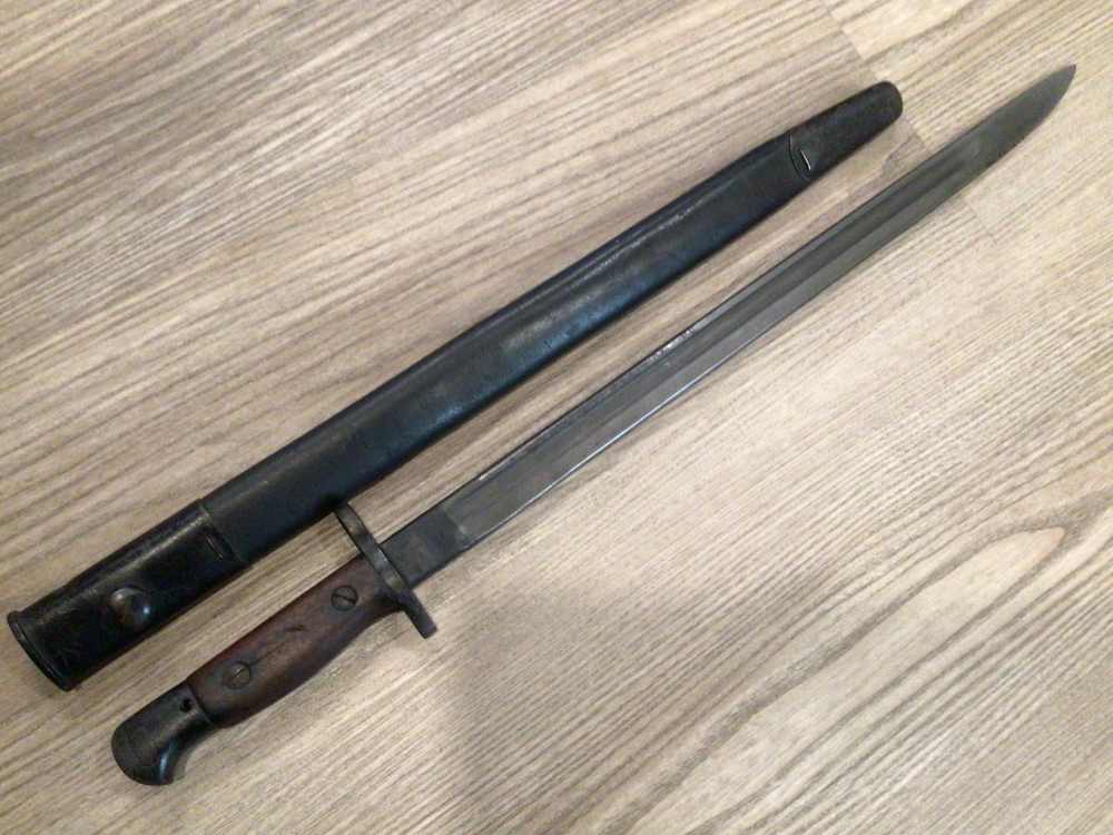 British 1907 (P1907) Bayonet & Scabbard by Sanderson- Minty Estate Find -img-0