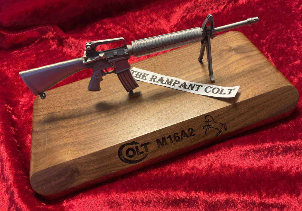 1986 Colt Pewter M16A 2 Desk Set Wood Base-img-0