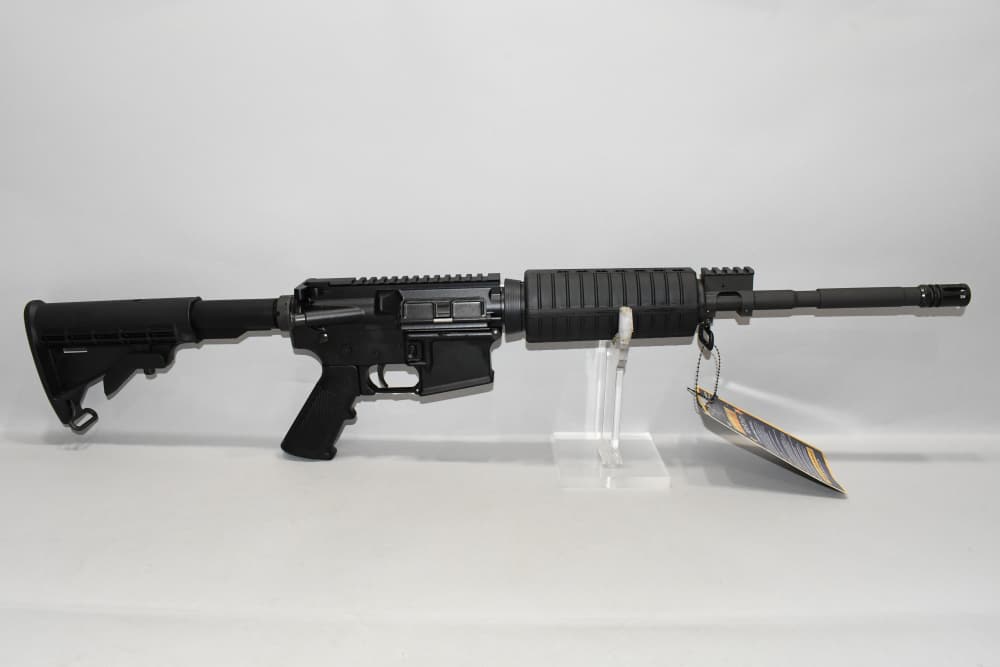 Nice Windham Weaponry WW-15 AR-15 AR15 Semi Auto Rifle 5.56 NATO W Case-img-2