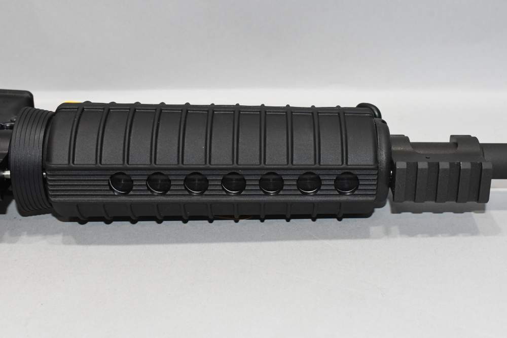 Nice Windham Weaponry WW-15 AR-15 AR15 Semi Auto Rifle 5.56 NATO W Case-img-15