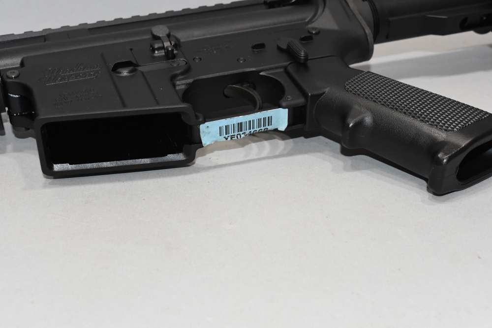 Nice Windham Weaponry WW-15 AR-15 AR15 Semi Auto Rifle 5.56 NATO W Case-img-20