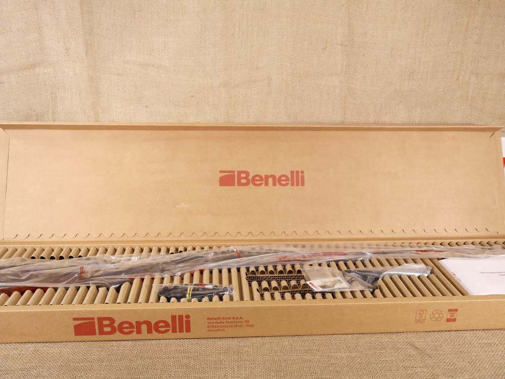 Benelli B.E.S.T. Lupo Walnut Bolt-Action Rifle .300 Win. mag NIB BLEM -img-19