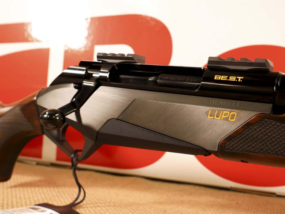 Benelli B.E.S.T. Lupo Walnut Bolt-Action Rifle .300 Win. mag NIB BLEM -img-6