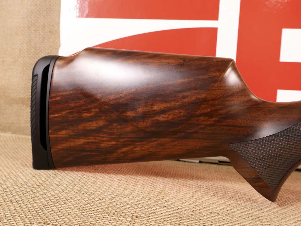Benelli B.E.S.T. Lupo Walnut Bolt-Action Rifle .300 Win. mag NIB BLEM -img-1