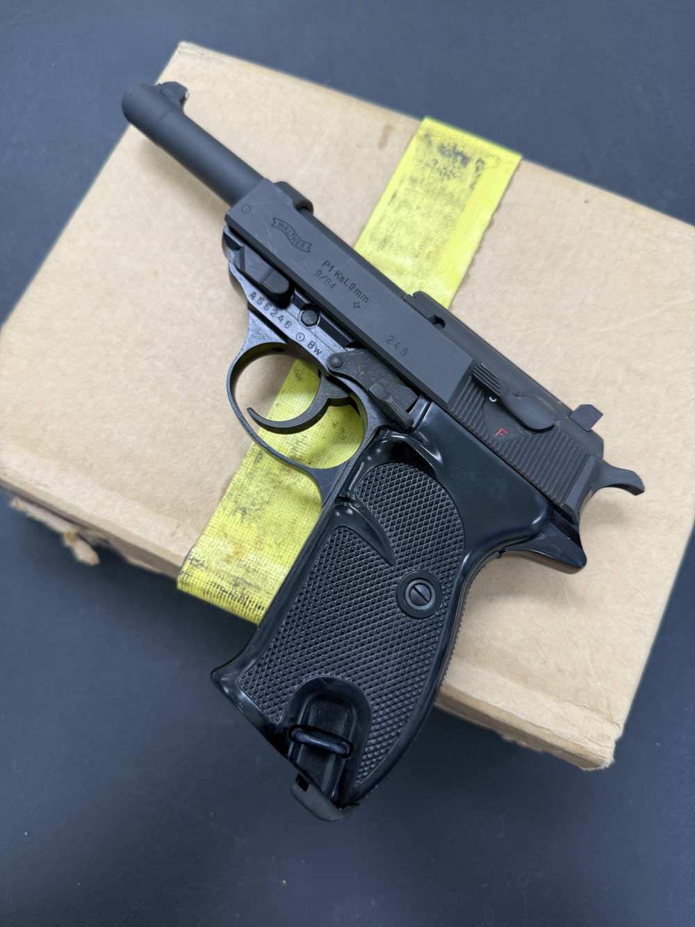 Beautiful Walther P1 9mm with original box-img-0