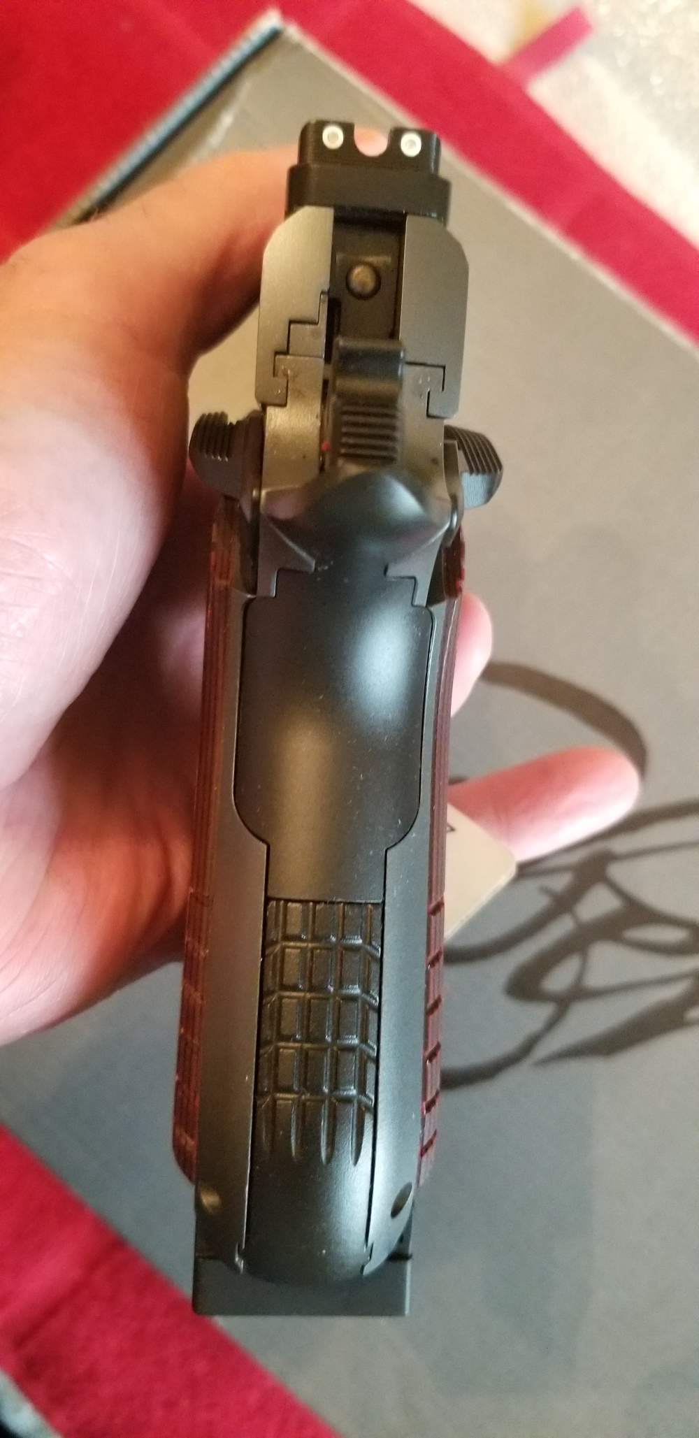 Kimber KDS9C Rail .9mm (NIB) Never Fired 3100024 Red/Black Grips-img-8