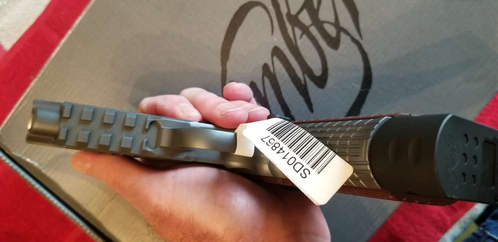 Kimber KDS9C Rail .9mm (NIB) Never Fired 3100024 Red/Black Grips-img-11