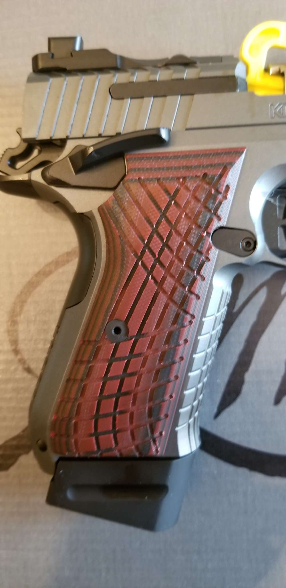 Kimber KDS9C Rail .9mm (NIB) Never Fired 3100024 Red/Black Grips-img-4