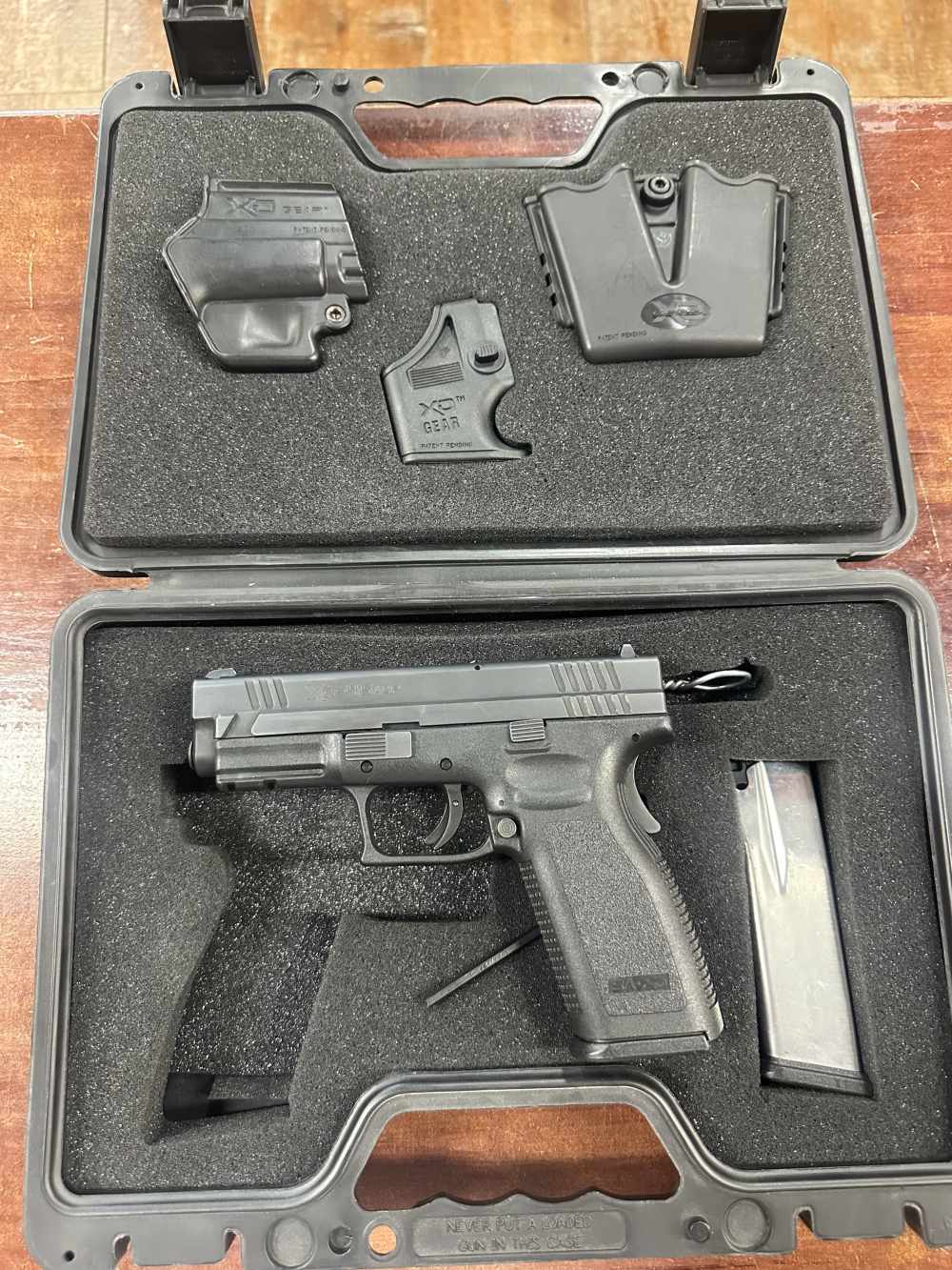 Springfield Armory XD-45 – .45 ACP – Original Case – Package Extra Mag-img-1