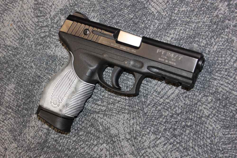 Taurus PT-24/7 .40S&W semi auto pistol! Free Shipping!-img-0
