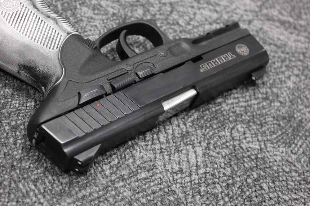 Taurus PT-24/7 .40S&W semi auto pistol! Free Shipping!-img-10