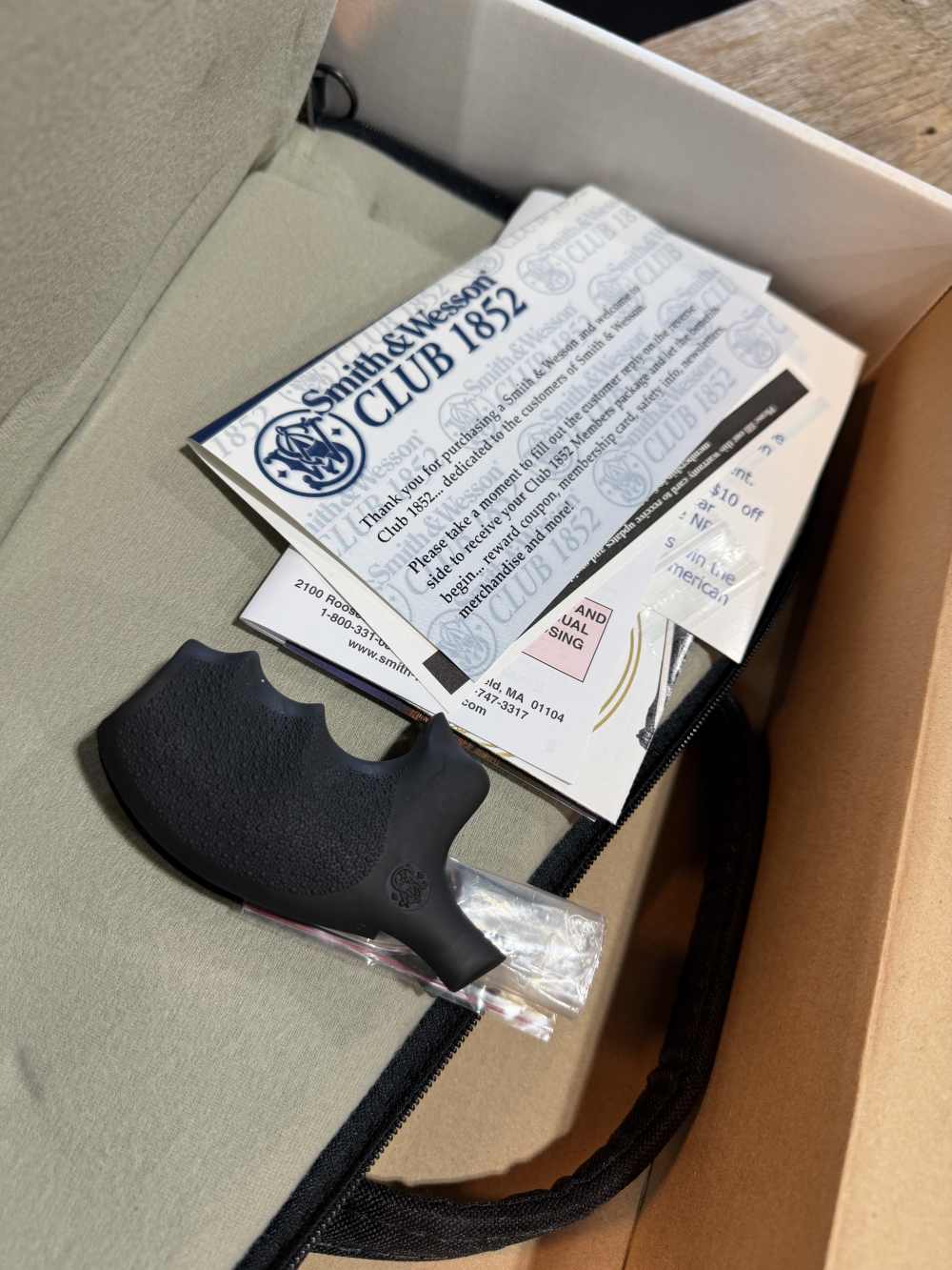 Smith and Wesson 586-7 Performance Center UNFIRED and in the box!-img-12