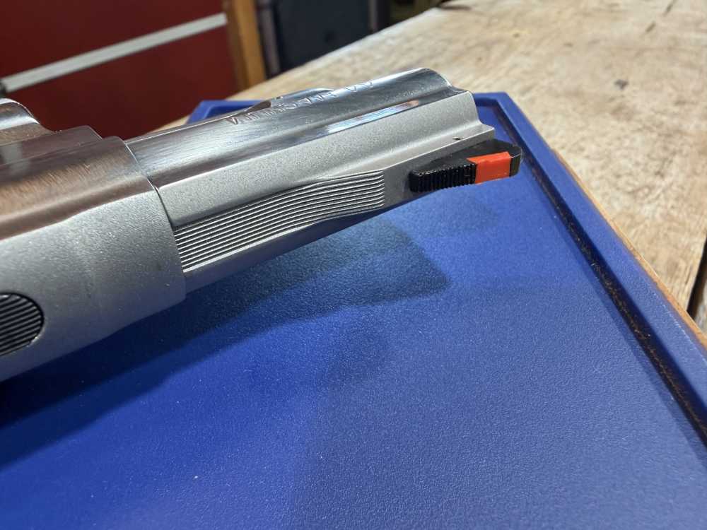 Smith and Wesson 629-6 UNFLUTED 3" with Lanyard Loop - UNFIRED!-img-8