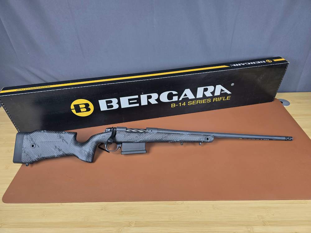 Bergara B-14 Squared Crest .300 Win Mag Carbon Fiber-img-0