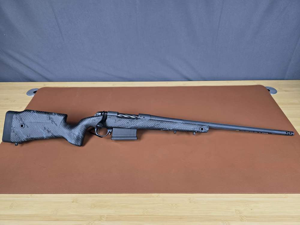 Bergara B-14 Squared Crest .300 Win Mag Carbon Fiber-img-1
