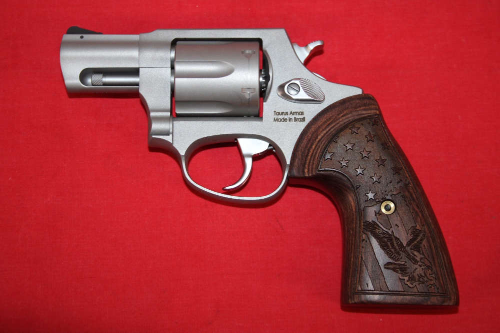 Taurus 856 Wood US Flag Grip 38SPL 2" Barrel, LAYAWAY AVAILABLE!-img-1