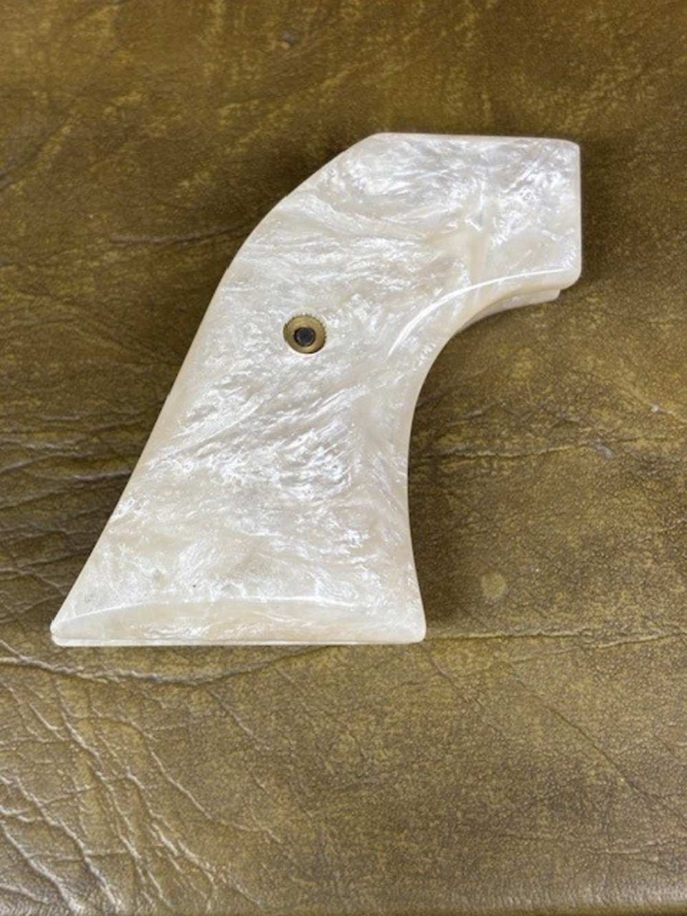 Ajax Custom Grips White Pearlite #31-WP Ruger BH Vaq S6-img-2