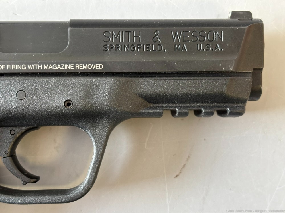 Smith & Wesson M&P 9mm 4.25-Inch 17+1 Three Mags PRICE REDUCED-img-10