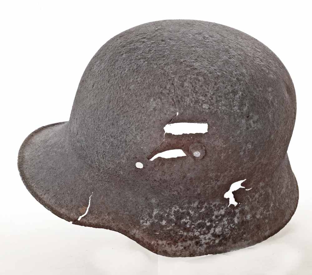 WWI IMPERIAL GERMAN COMBAT HELMET M16 BRING BACK FROM TRENCHES OF FRANCE.-img-2
