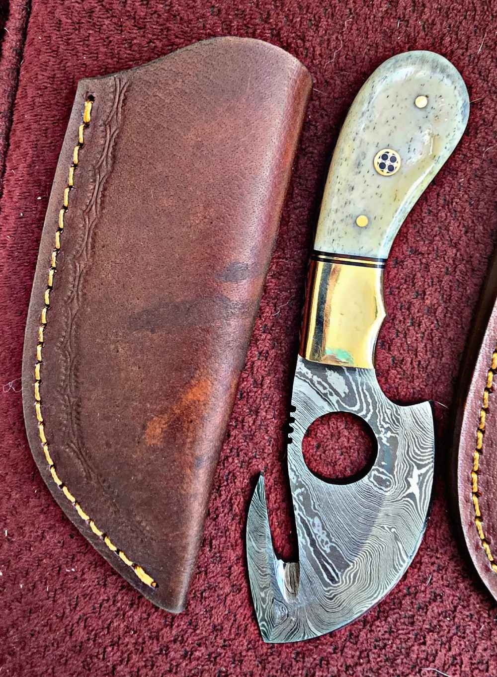 Damascus real GUT HOOK skinners. Full tang construction -img-1
