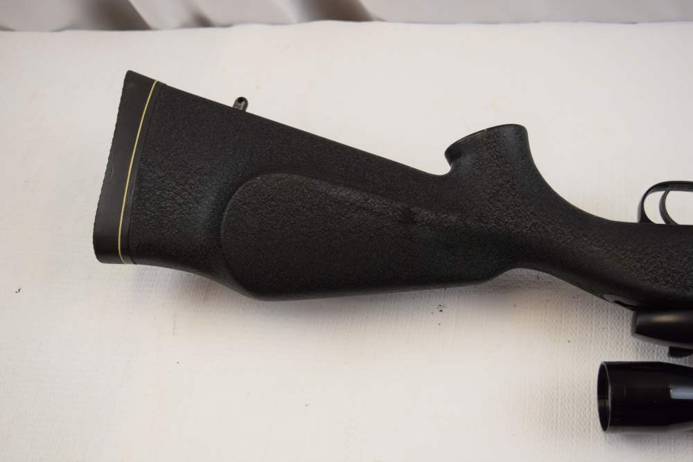 Weatherby Mark V Fibermark, 270 Wby. Mag, 24" bbl, Leupold 2-7 VXII, Box.-img-8