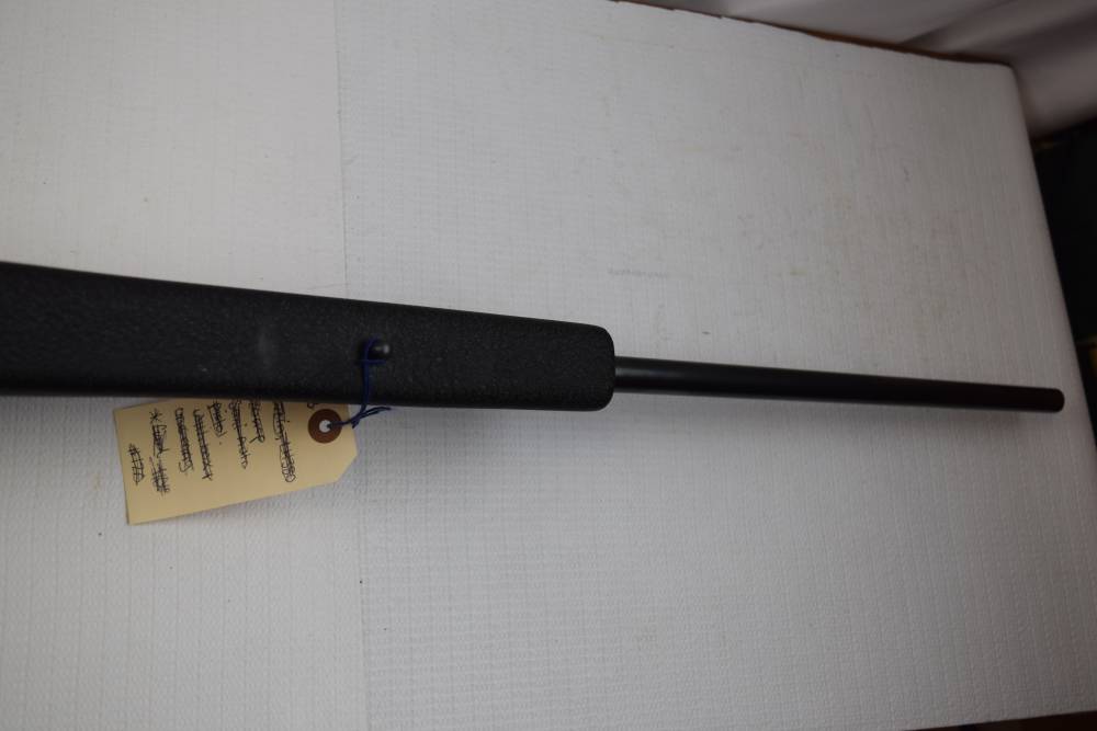 Weatherby Mark V Fibermark, 270 Wby. Mag, 24" bbl, Leupold 2-7 VXII, Box.-img-6