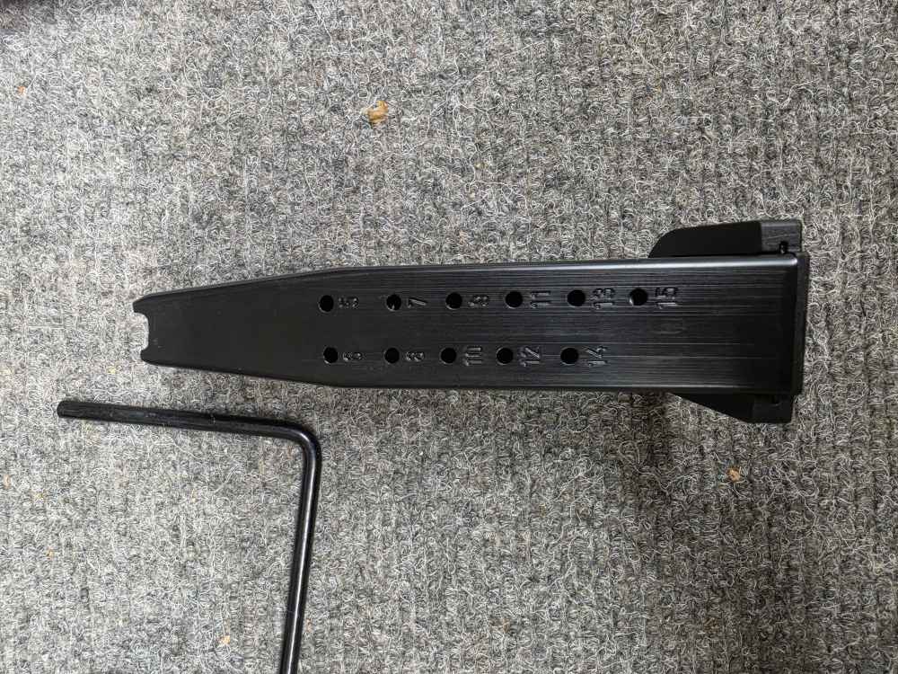 58J584585 SIG X-10 10mm + Box + 1 Mag USED-img-7