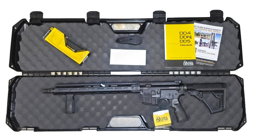 NEW Daniel Defense DDM4 V7 Black 5.56 16" 02-128-02081-047-img-1