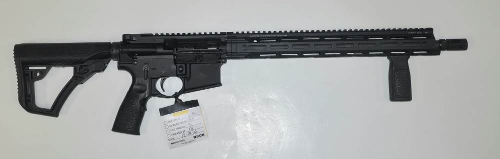 NEW Daniel Defense DDM4 V7 Black 5.56 16" 02-128-02081-047-img-2