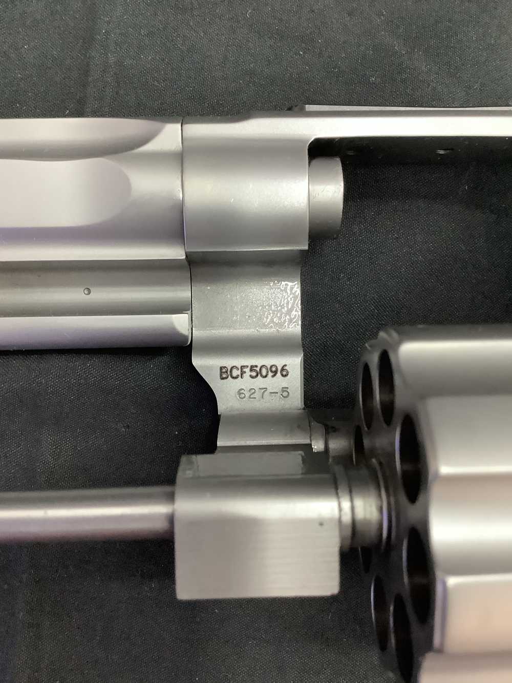 Smith & Wesson 627-5 S&W Performance Center 357 mag-img-24